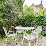 Bright Chelsea Garden Nest