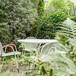 Bright Chelsea Garden Nest